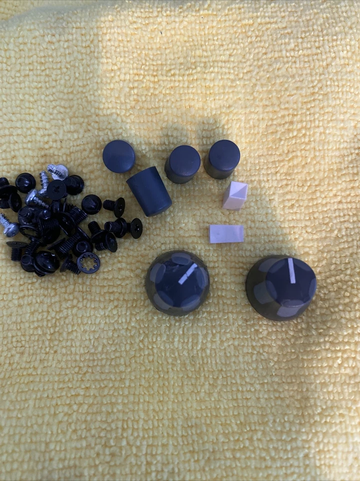 Digidesign OEM Digi002 perillas, botones y tornillos surtidos Foto 2 de 4