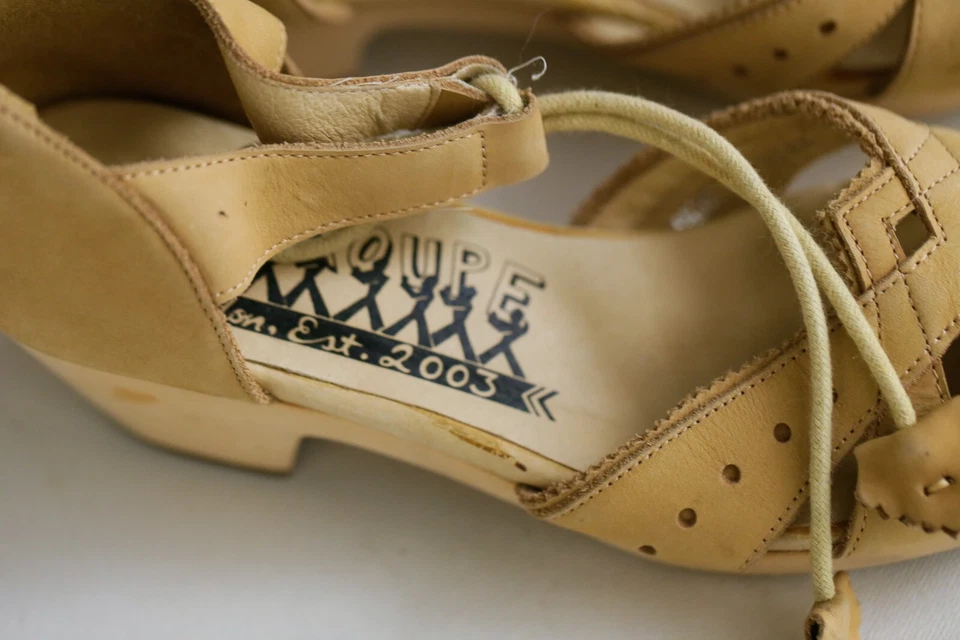 Sandalias zueco F- Troupe London Bran NUEVAS beige claro gamuza nobuck con cordones 6,5 Foto 3 de 4