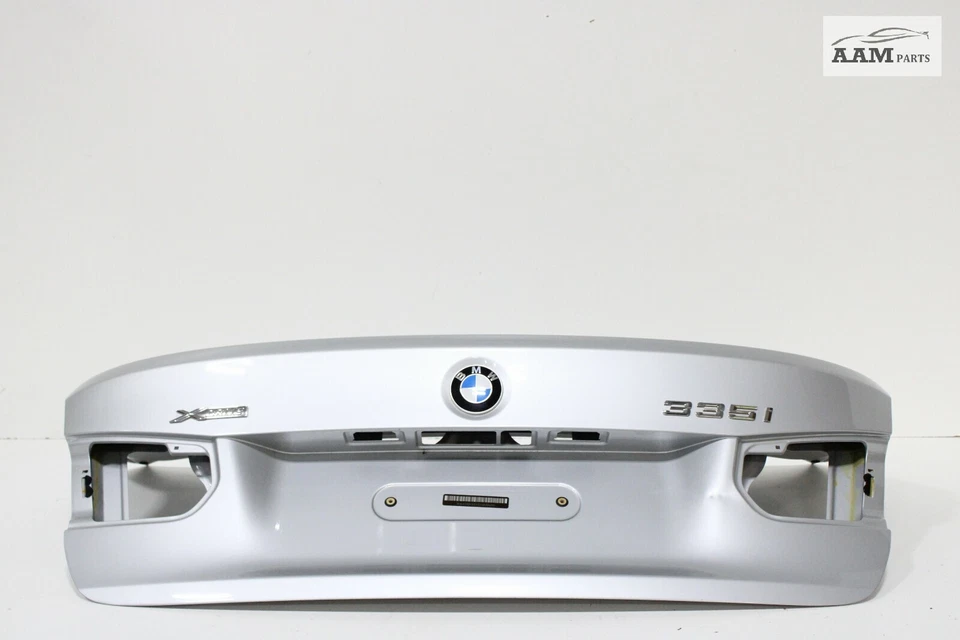 BMW 335I 328I xDRIVE F30 2013-2016 tapa del maletero trasero cubierta de puerta plateada OEM Foto 2 de 4