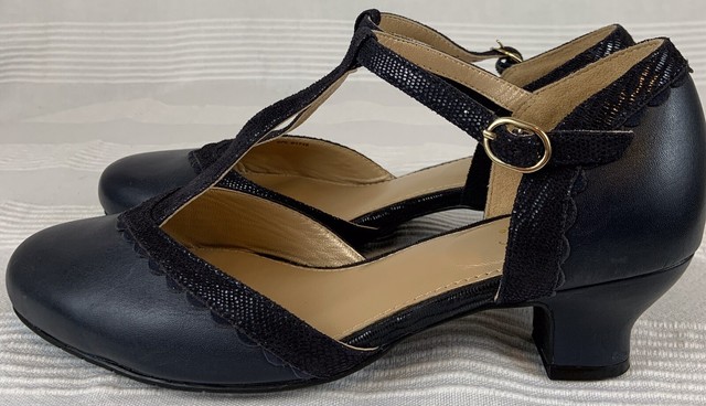 navy t bar heels