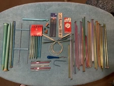 LARGE LOT VINTAGE KNITTING NEEDLES & CROCHET HOOKS BATES BOYE Hairpin Broomstick
