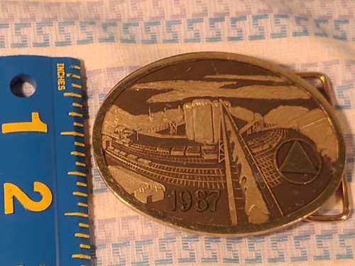 Fibbia per cintura vintage Westmoreland Coal Co. Virginia ottone n. Miniera di carbone 375 1987 - Foto 3 di 4