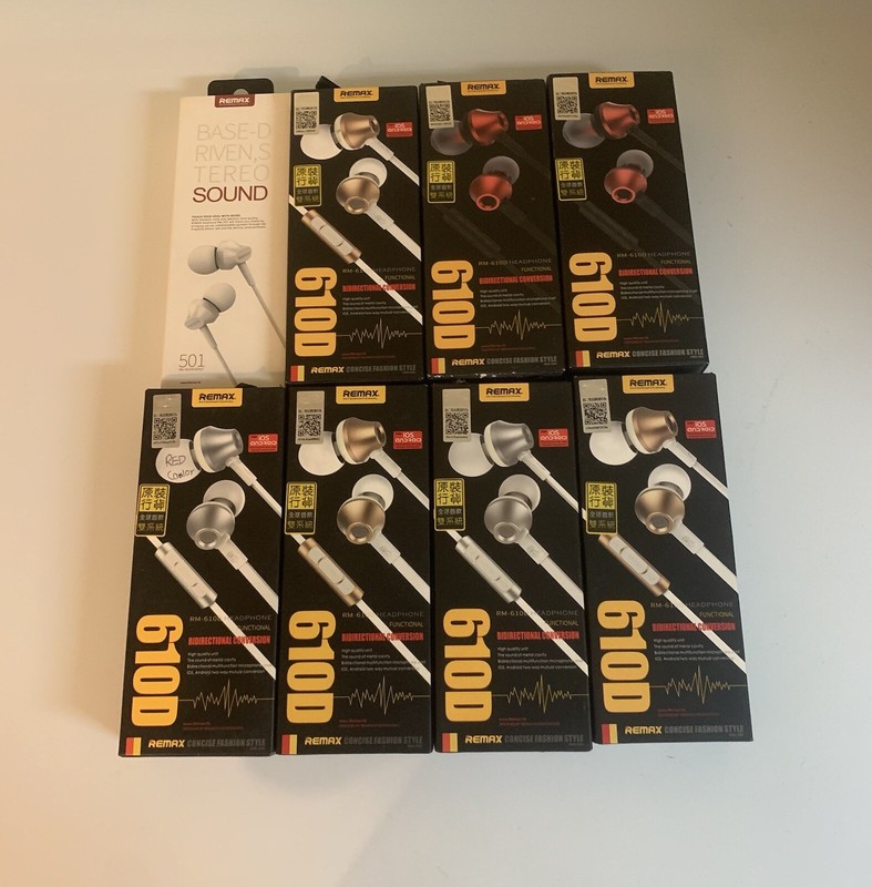 Lot of 8 Super Bass 3.5mm Headphone Earphones With Mic Earphones Lots