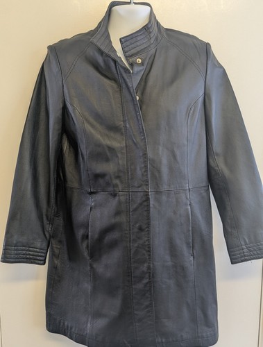 Stylish Ladies Leather Coat Size UK 14