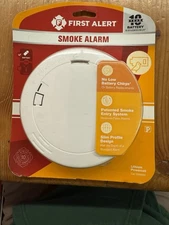 First Alert PR710E Slim Smoke Detector with Photoelectric Sensor and LED Escape