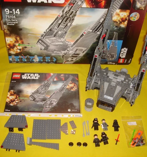 Lego 75104 Kylo Ren´s Command Shuttle + Box