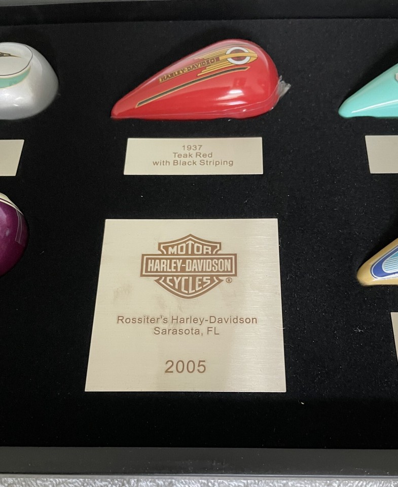 Harley Davidson Collectible Mini Gas Tank Set 2005 Glass Display Case