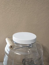 Strong 120mm Lid for 1 & 2.5 gallon Anchor Hocking barrels. Choose your seal.