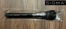 New Sigma Beauty F30 Large Powder Brush - Black / Chrome
