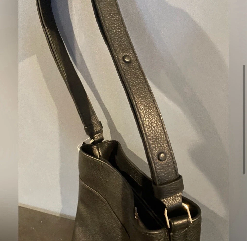 TOTALMENTE NUEVO Bolso Kate Spade Pequeño Bolso Cubo Cuero Negro Lelia Foto 4 de 4