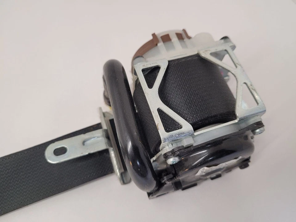 16-19 NISSAN VERSA LH Seat Belt Front Bucket Driver Retractor 868859KN8B Foto 2 de 4