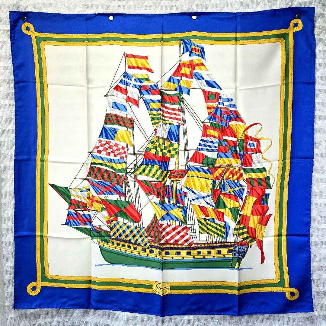 vintage GUCCI grande écharpe soie voilier drapeau bleu 35 pouces unisexe années 90 japon