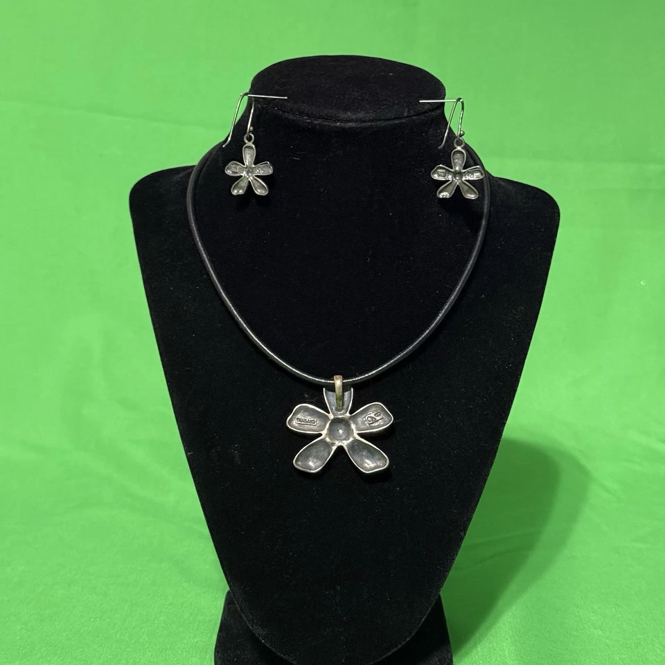 Juego de pendientes collar flor margarita martillada plata esterlina 925 silpada retirados Foto 3 de 4