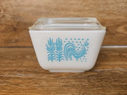 VTG Pyrex Turquoise 1 1/2 Cup Amish Butterprint Refrigerator Dish 501 W/Lid Read