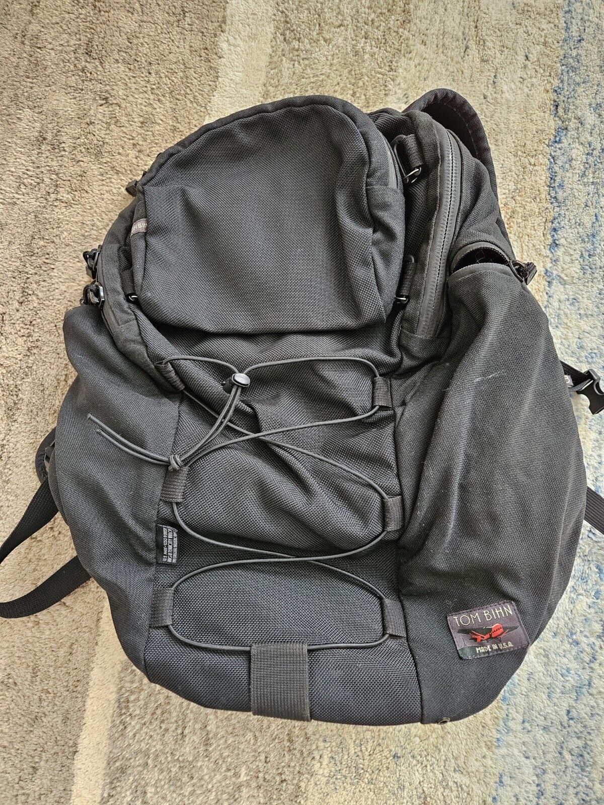 Tom Bihn Smart Alec backpack, black ext, gray int, with upper modular pocket