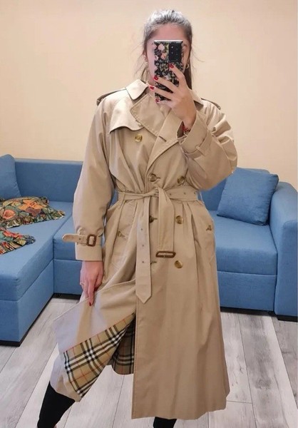 Vintage Burberry Trench Coat Women’s Size Medium Brown Waterloo Designer Plaid