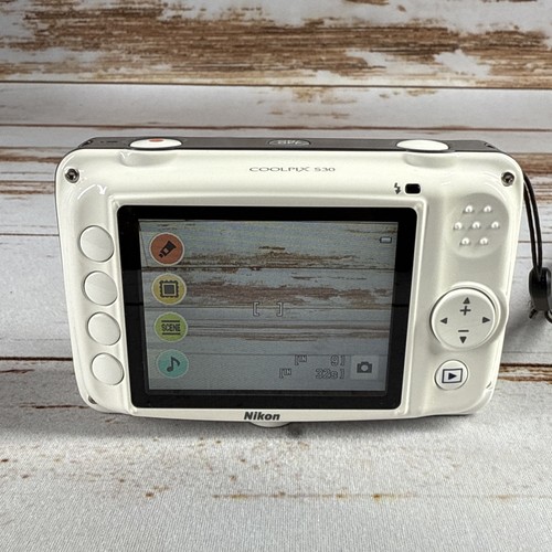 Nikon COOLPIX S30 10.1MP Digital Camera - Waterproof - Tested- Works - Picture 3 of 6