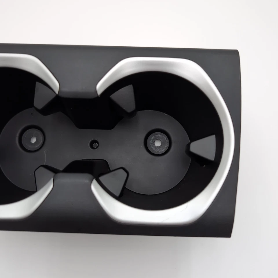 2023 2024 BMW X1 XDRIVE28I U11 FRONT CENTER CONSOLE CUP HOLDER OEM 9496948 - Image 4 of 4