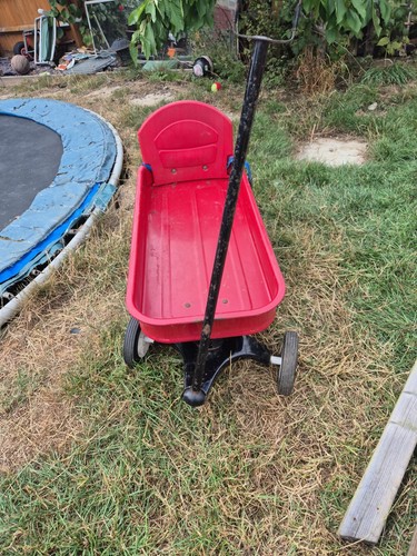 Radio Flyer classic red wagon (COLLECTION ONLY) - Picture 3 of 5