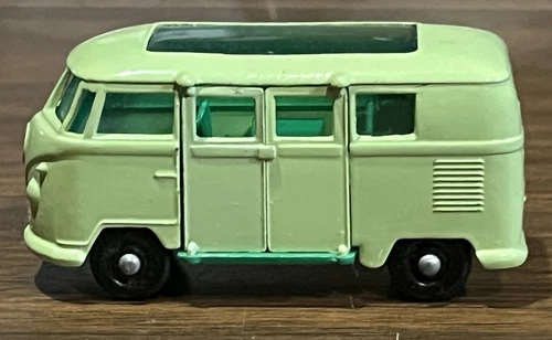 Vintage 1962 MATCHBOX LESNEY No. 34 Volkswagen VW Camper Very Near Mint !