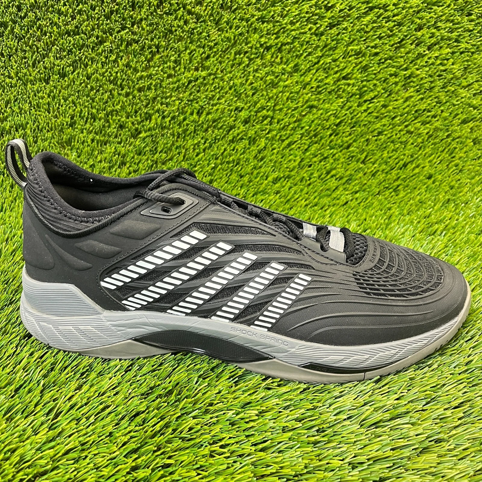 Baskets de tennis de course noires homme K Swiss Hypercourt Supreme 2 pointure 14