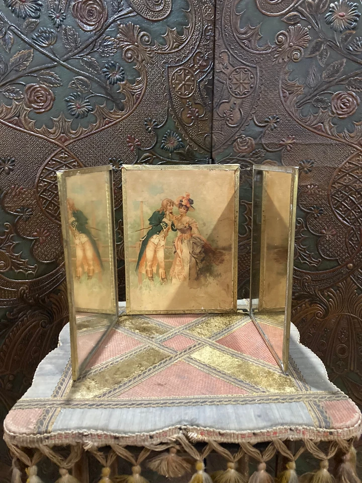 Antique Triptych Standing mirror in chiseled brass and illustration circa 1900 - Image 2 of 4