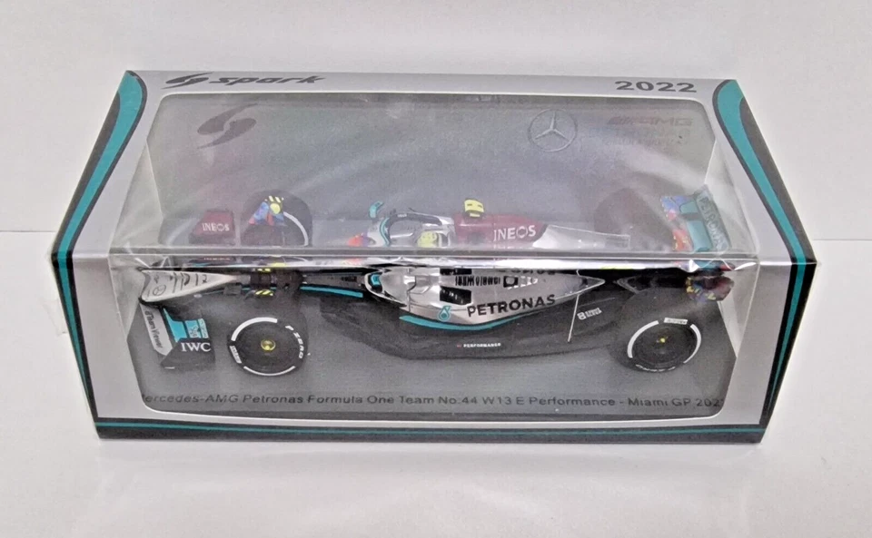 1:43 SPARK MODELLINO AUTO F1 FORMULA 1 MERCEDES W13 LEWIS HAMLTON GP MIAMI 2022 - Immagine 2 di 4