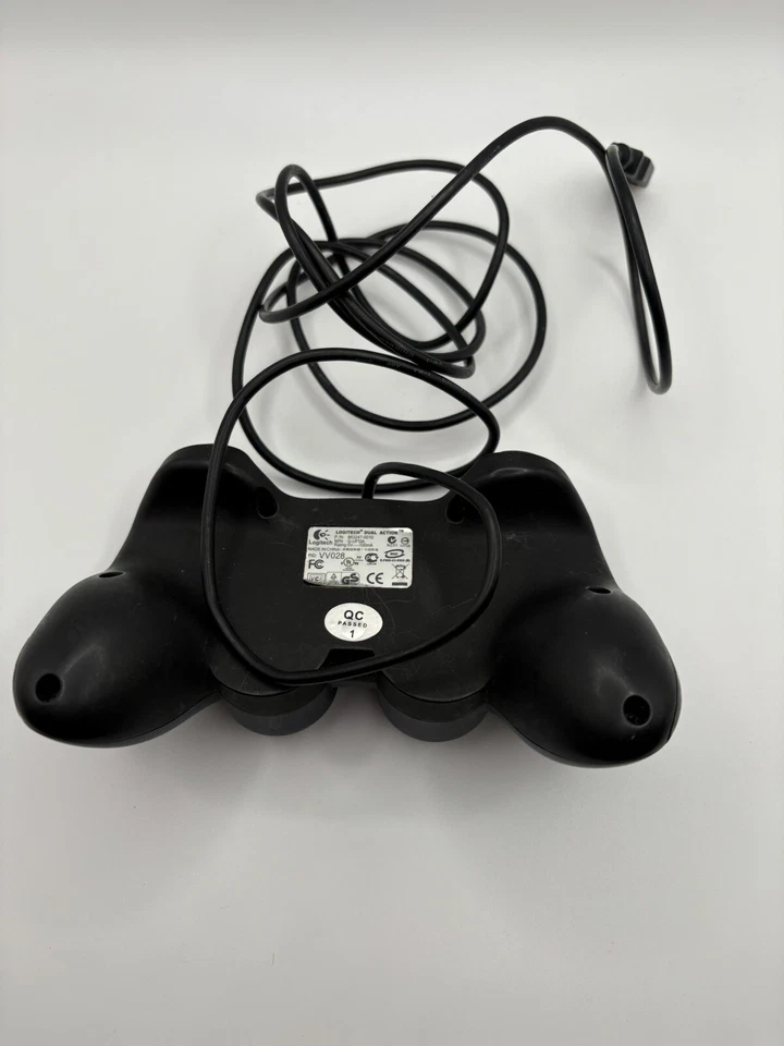 Logitech Dual Action Remote G-UF13A T35 - Image 3 of 4