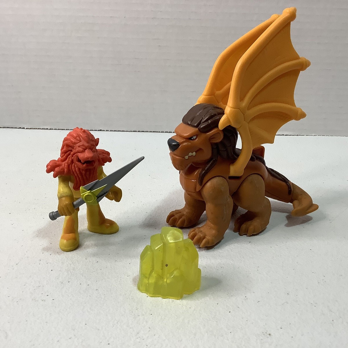 Imaginext Winged Lion and Fantasy Lion Knight with Sword