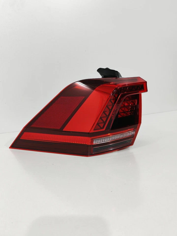 Ricambi Usati Fanale Stop Posteriore Volkswagen Tiguan 2^ LED SX Sinistro 2016 - Immagine 3 di 4