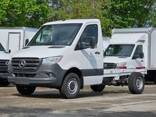 2024 Mercedes-Benz Sprinter 3500 Cab Chassis 144 WB