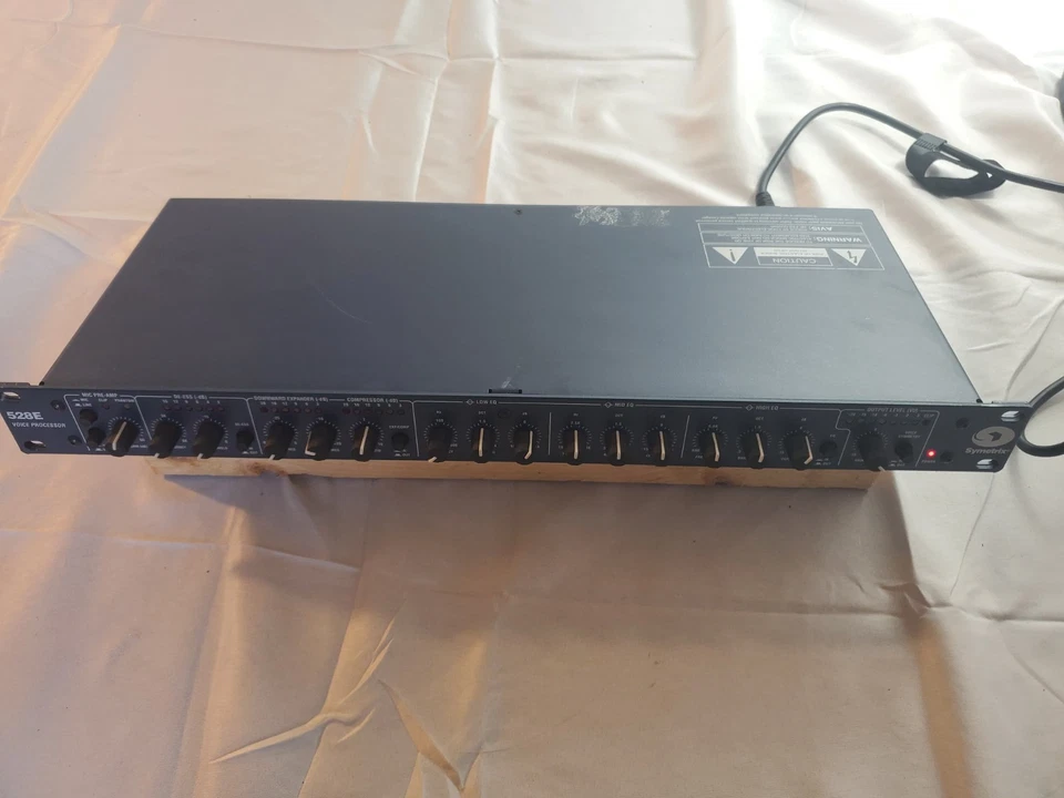 Tira de canales de procesador de voz Symetrix 528E funciona muy bien transmisión de audio profesional Foto 3 de 4