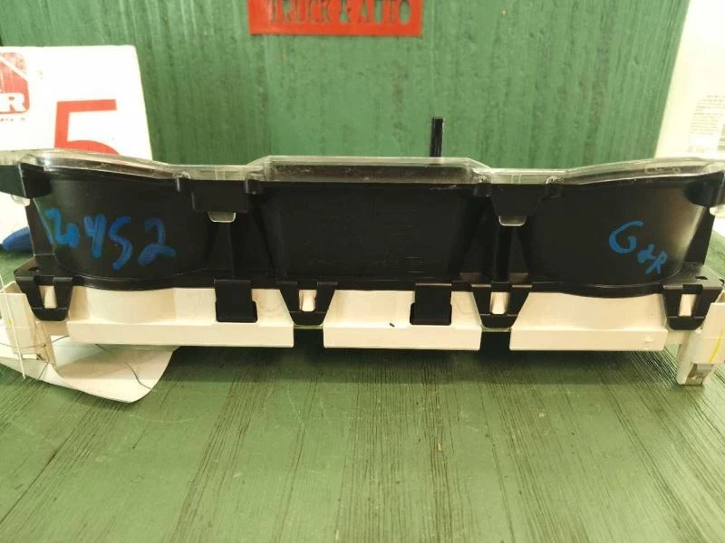 2007 2008 NISSAN VERSA SPEEDOMETER GAUGE INSTRUMENT CLUSTER W TACH 24810EL81B - Image 3 of 4