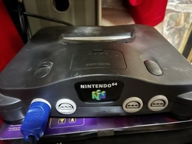 N64 Nintendo 64 Console + 3 CONTROLLERS + Mario Kart & Super Smash Bros Original