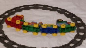 Duplo Number Train 10558 with Circle Rail