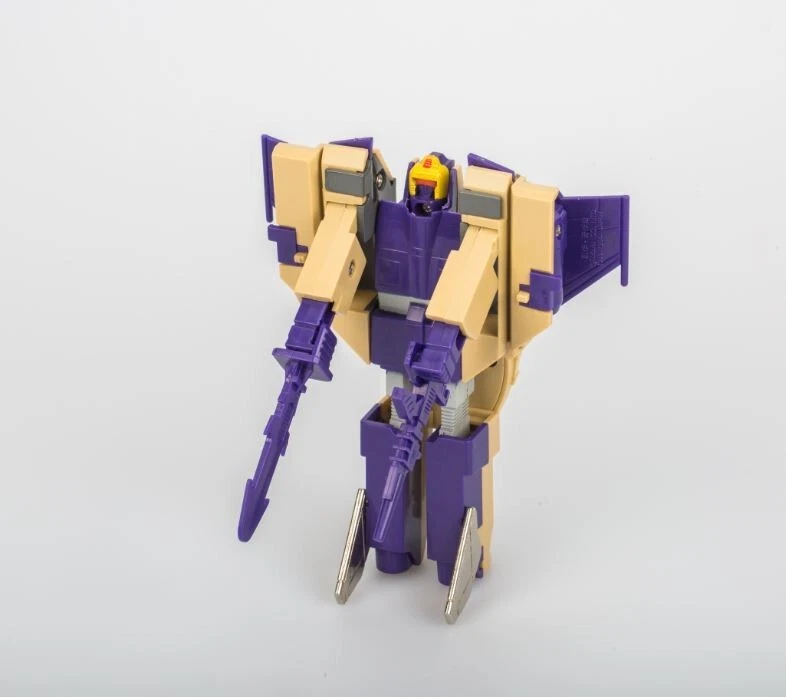 TRANSFORM G1 Reissue Blitzwing Brand New Free Shipping - Image 3 of 4