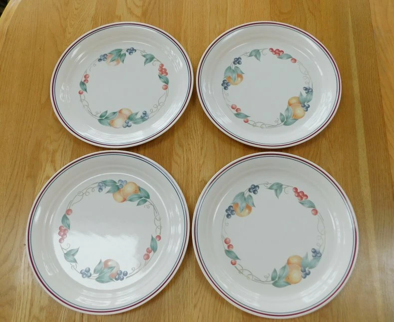 Lot of 4 Corelle ABUNDANCE Fruit Pattern Dinner Plates 10.25