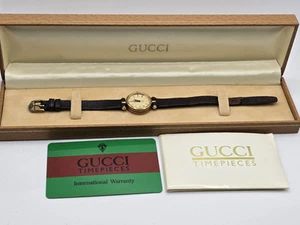 Montre vintage femme Gucci 2000L Sherry Line Stack