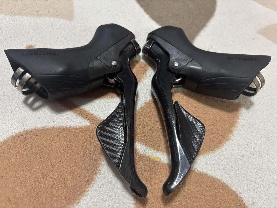 Shimano Ultegra ST-R8000 11 Speed STI Shifters for sale Shimano Ultegra ST-R8000 11 Speed STI Shifters for sale