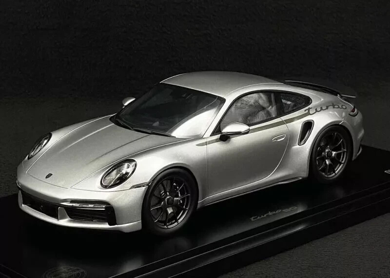 【Spark Model】Porsche 911R 1967年 Silver Kit Review: Porsche 911R 67 - YouTube
