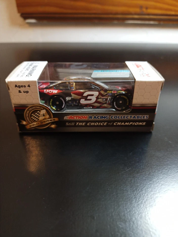 1/64 NASCAR 2017 AUSTIN DILLON DOW NASCAR SALUTES CHARLOTTE WIN LIONEL Foto 2 de 2