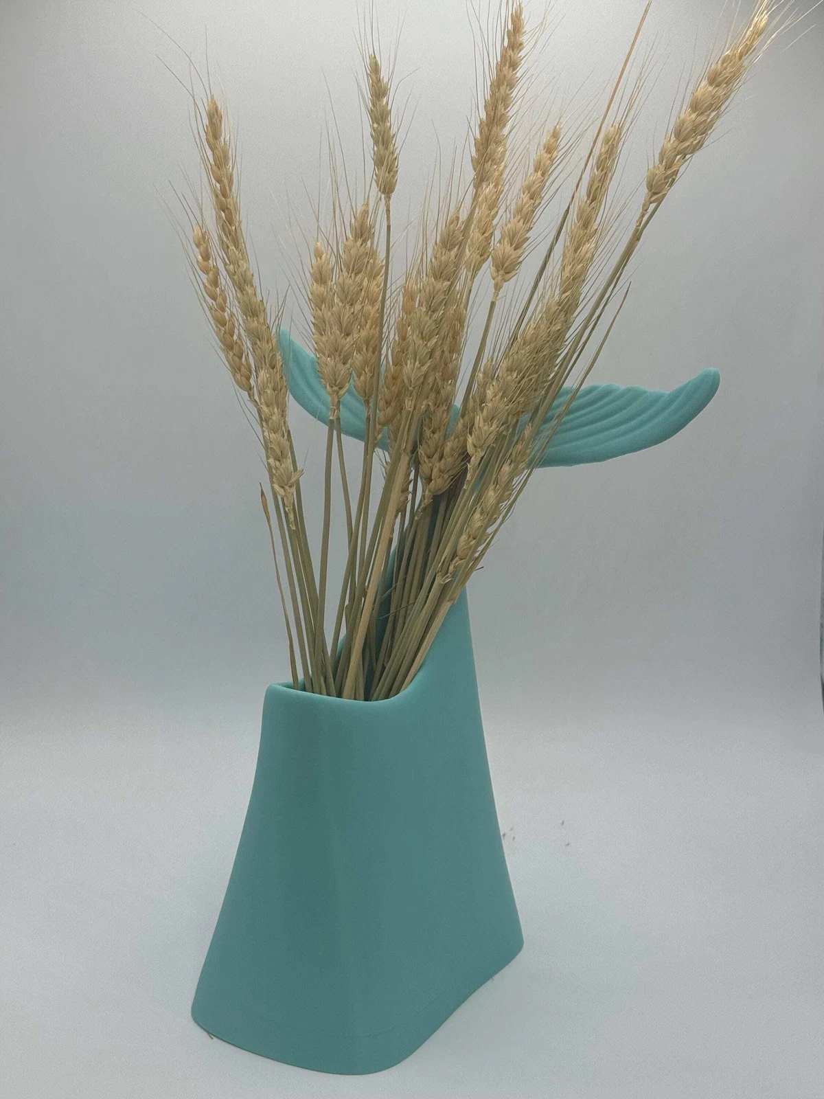 Ocean Dream Whale Tail Vase – 3D Printed Coastal Decor