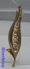 Vintage Jewelry Signed Alan J. Gold Tone Faux Pearls Pea Pod Leaf Brooch Pin