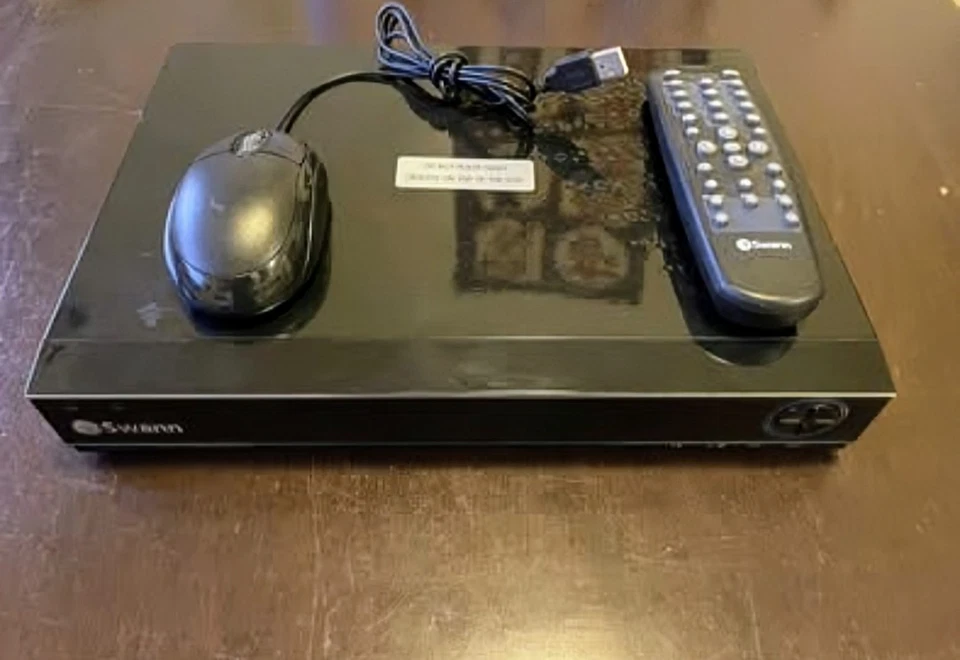 5 Swann Pro-530 Security Cameras  & 1 Pro 751 Bulb Camera With DVR System, Used - Image 2 of 4