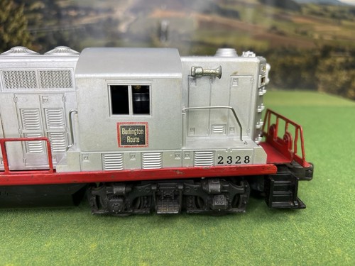 LIONEL POSTWR 2328 BURLINGTON GP-7 DIESEL ENGINE/LOCOMOTIVE FROM 1955-56 - Picture 10 of 24