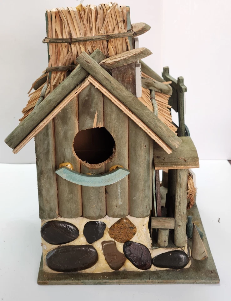 Casa para pájaros de madera y resina isla tropical junto a la playa taberna 10,5"x9"x7" Foto 2 de 4