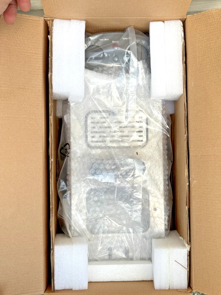 Freidora Oster Immersion nueva (RECOGIDA LOCAL DISPONIBLE) Foto 2 de 4