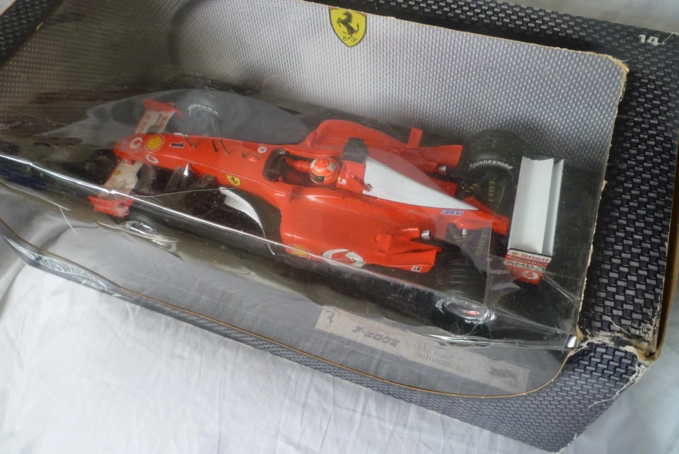 ferrari 1/18 F 2002 schumacher anno 2002 - Immagine 2 di 4