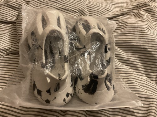 Black And White Clogs 38/39 Cm Or Woman’s Size 8 Or Men’s 6 - Picture 3 of 4
