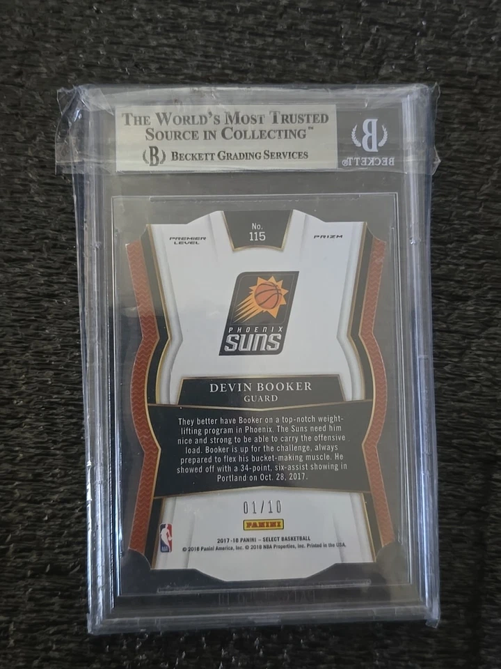 Camiseta 2017-2018 Select Prizm Gold Die Cut Devin Booker correspondência em escala 1/10 - Imagem 2 de 3